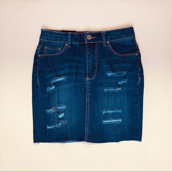Denim mini skirt - Picture 2 of 3